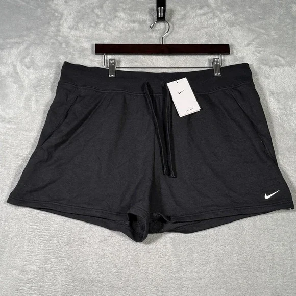 Nike Shorts Womens XL Black Dri-FIT Standard Fit Training Get DM7291-010 - Picture 1 of 10